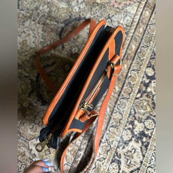 Vintage Dooney and Bouke shoulder Bag Purse - Picture 6 of 16